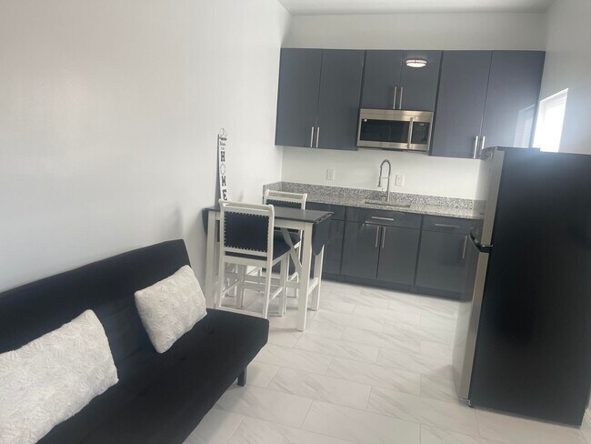 Foto del edificio - 798 SW Abraham Ave