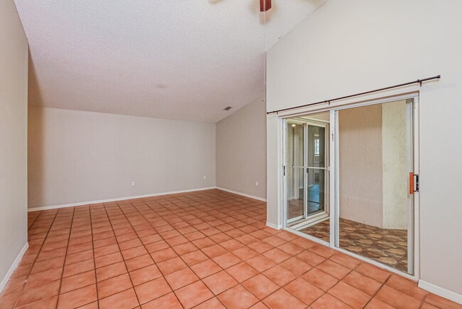 Foto del edificio - 3370 NW 78th Ave
