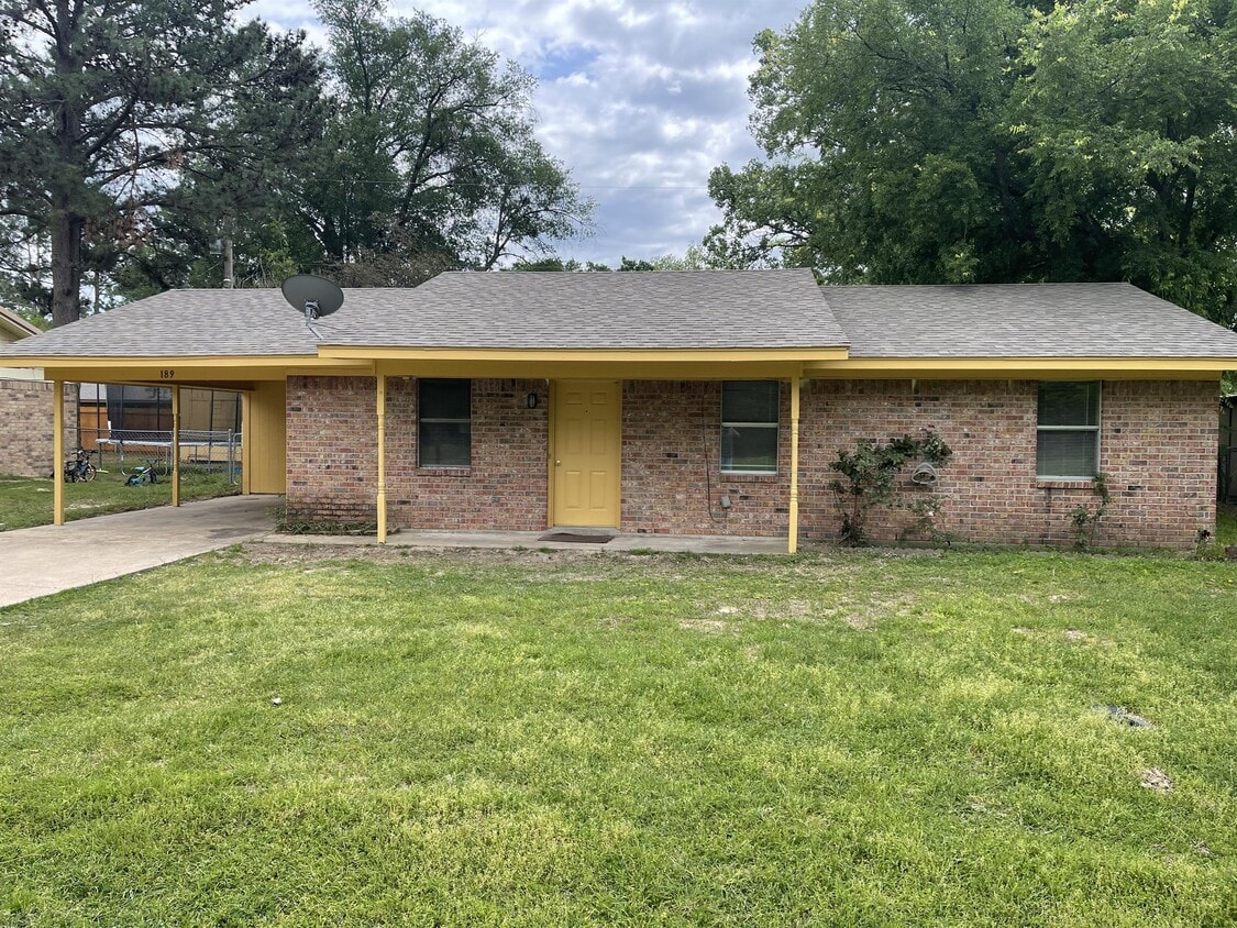 189 Santa Fe St, Emory, TX 75440 House Rental in Emory, TX