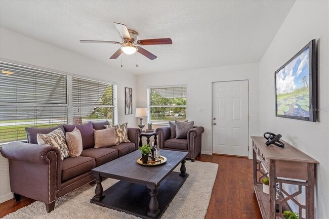 Foto del edificio - 104 Driftwood Ln