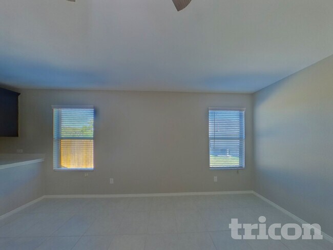 Building Photo - 304 Ranchito Pass