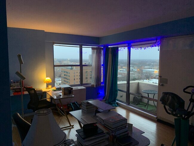 Foto del edificio - 6157 N Sheridan Rd