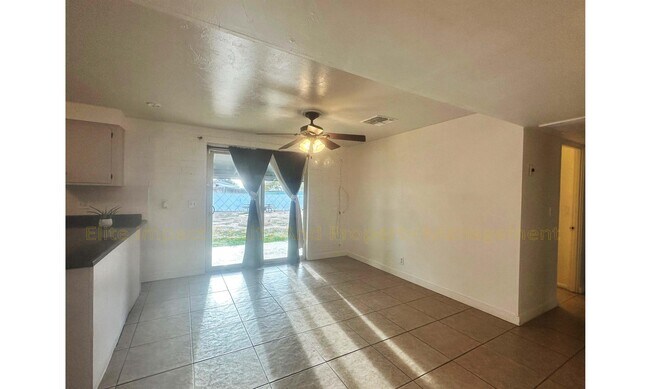 Building Photo - 6768 E Lurlene Dr