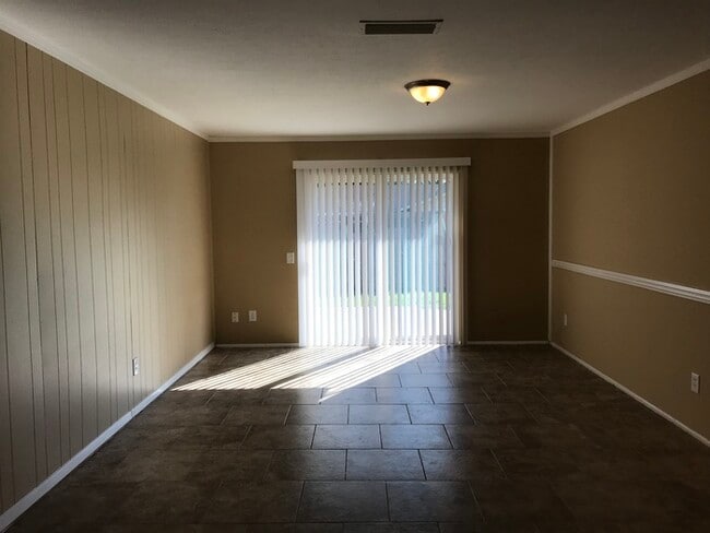 Building Photo - 2928 Abston Dr