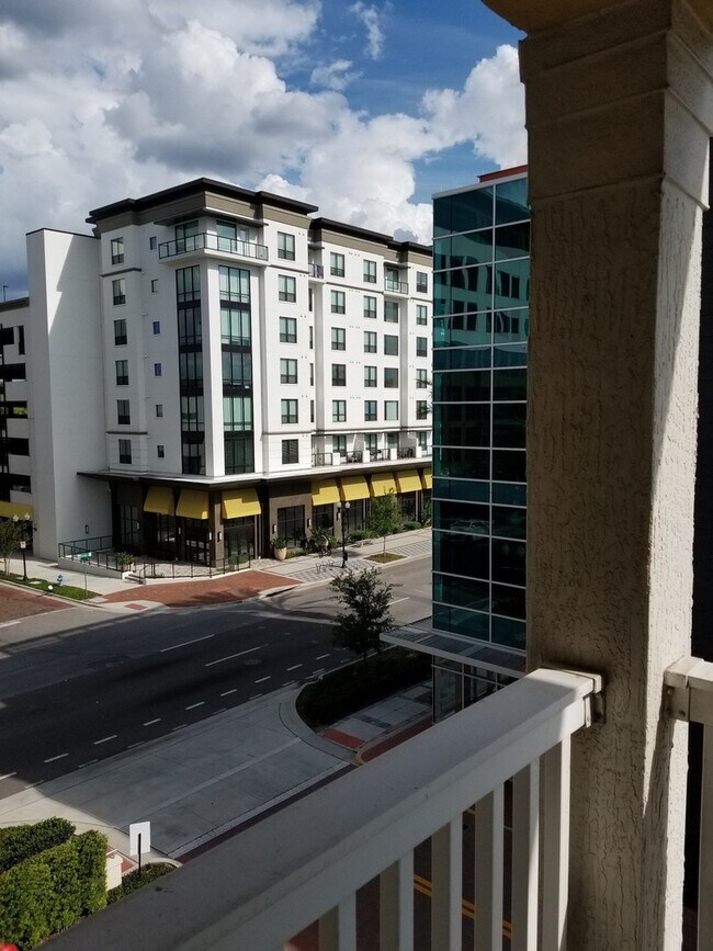 Foto del edificio - Studio unit in Downtown with free water an...