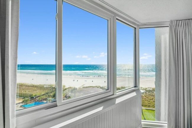 Foto del edificio - 8817 S Thomas Dr