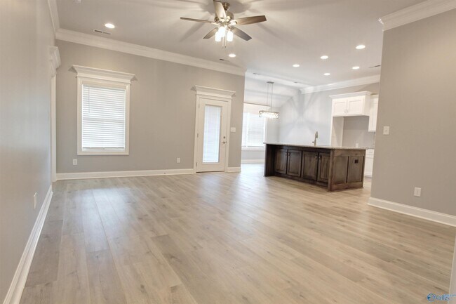 Foto del edificio - 26480 Naomi Wy