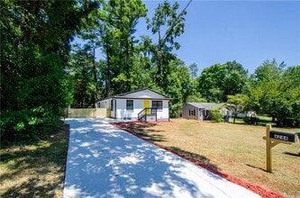 Building Photo - 4244 Lindsey Dr