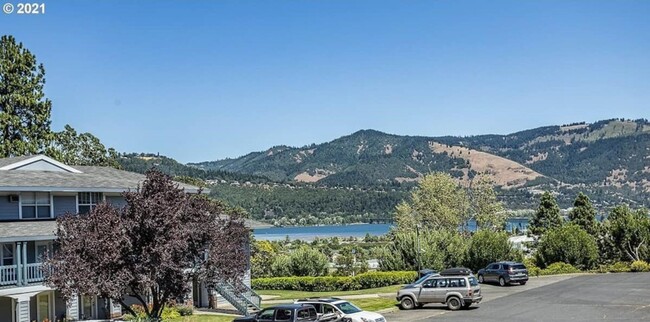 Foto del edificio - Fully Furnished Condo in Hood River