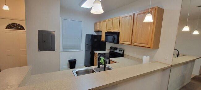 Foto del edificio - 6519 W Newberry Rd