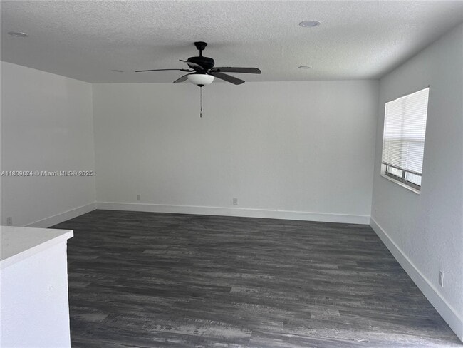 Foto del edificio - 89 Brittany Ln