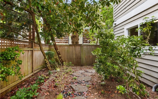 Building Photo - 4135 Chilberg Ave SW