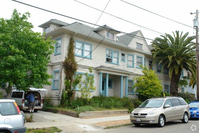 Foto del edificio - 2339 Ward St