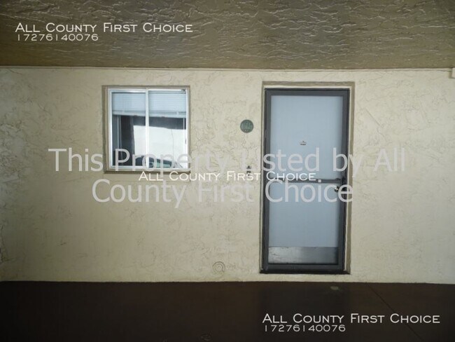 Building Photo - 215 Valencia Blvd