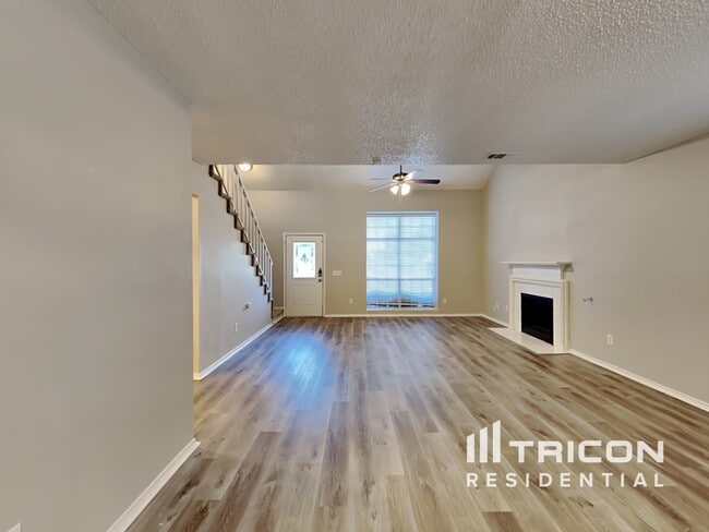 Building Photo - 1534 High Pointe Ln