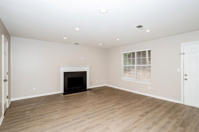 Foto del edificio - 4009 Waldrop Hills Dr