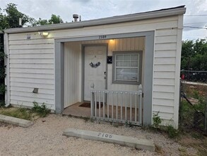 Building Photo - 1350 Lillius St