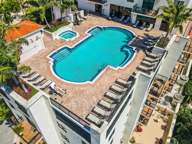 Foto del edificio - 888 Douglas Rd