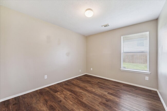 Building Photo - 6830 Arbor Hollow Ln