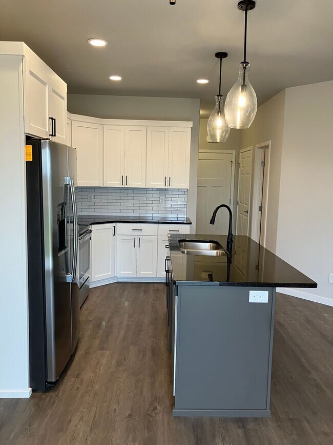 Foto del edificio - 3 Bed 2.5 Bath Single Family Home