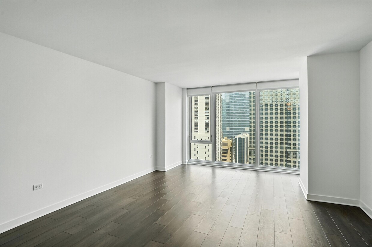 Photo - 21 W Randolph St (Chicago, IL)