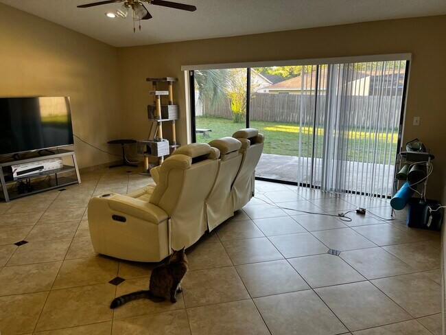 Foto del edificio - 7627 Clubhouse Estates Dr