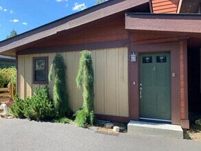 Building Photo - 19895 Alderwood Cir