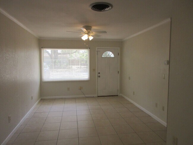 Foto del edificio - Altamonte 3 bedroom 1 bath home with all t...