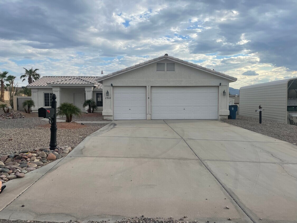 2960 Indian Head Dr, Lake Havasu City, AZ 86406 House Rental in Lake