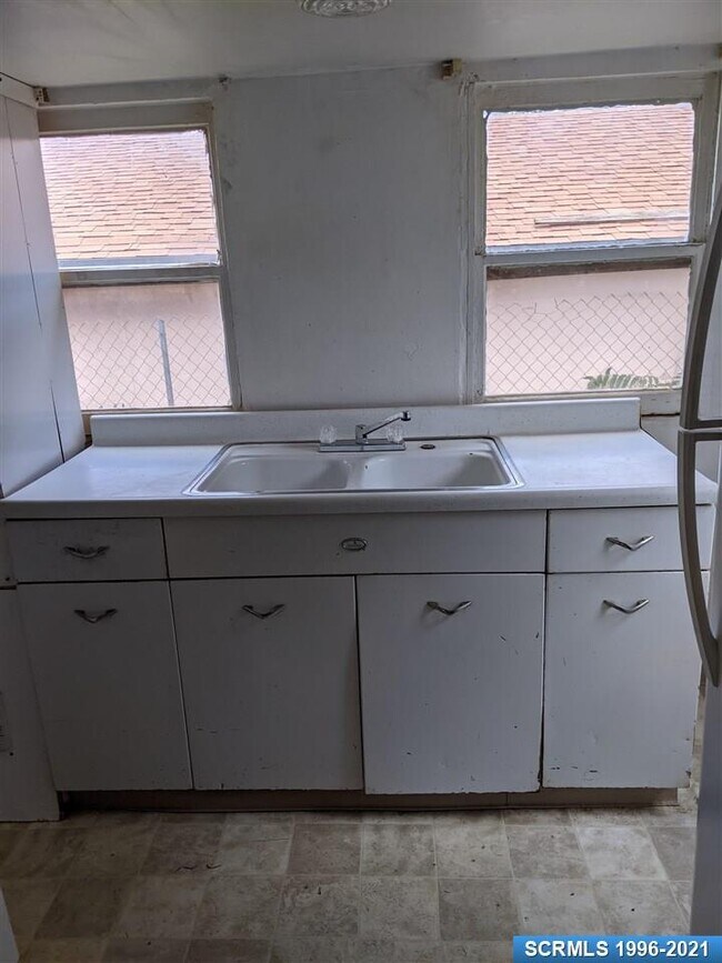 Building Photo - 415 S Pinos Altos St