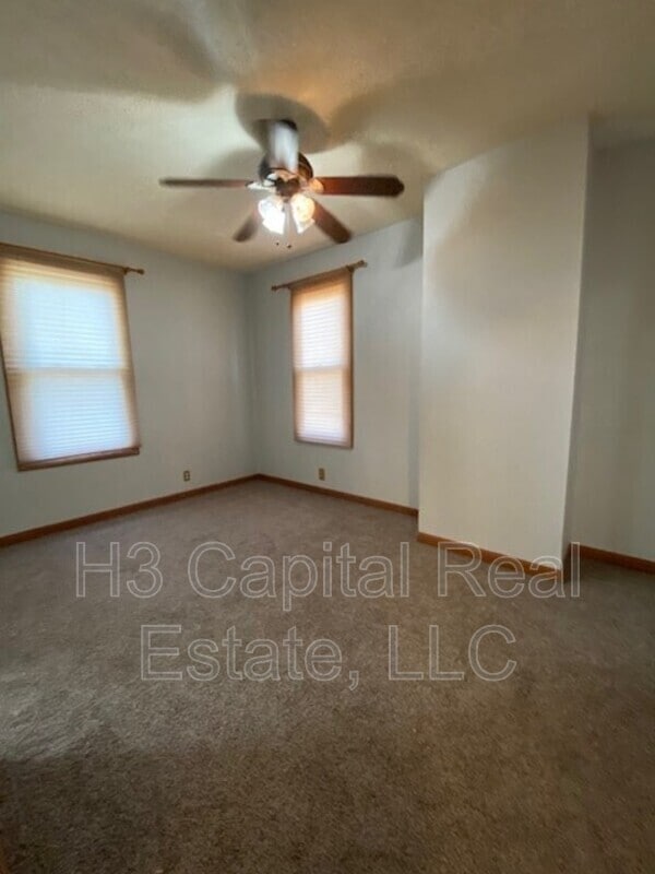 Building Photo - 2160 Cleveland Blvd