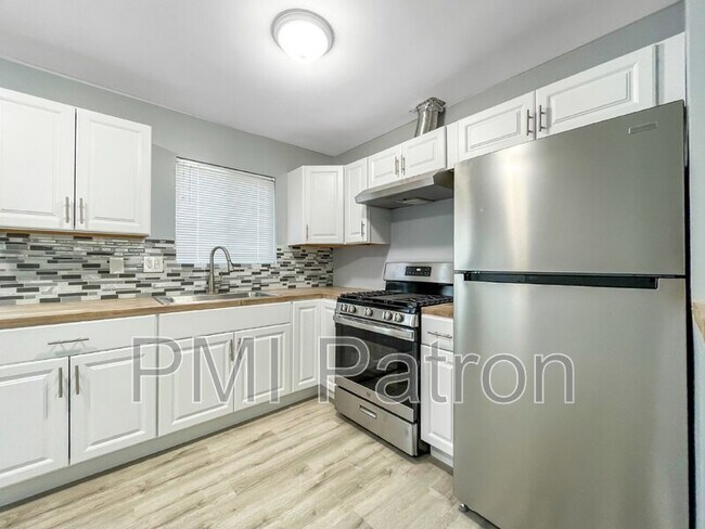 Foto del edificio - 22311 Arline Ave