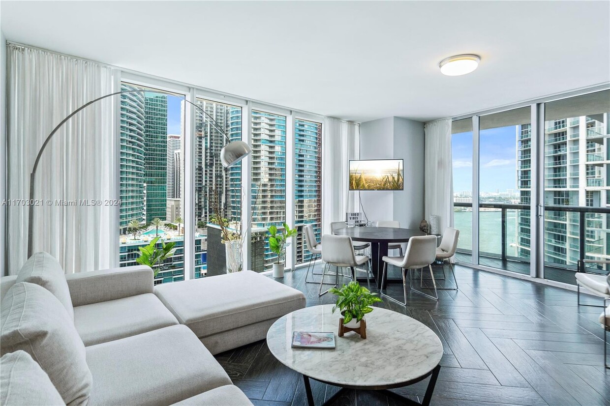 Foto principal - 485 Brickell Ave