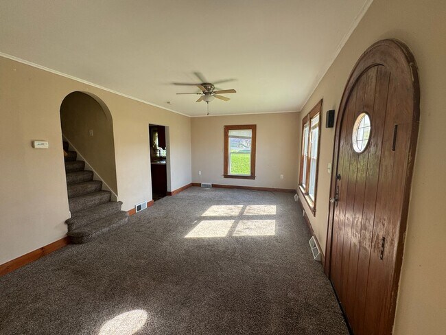Foto del edificio - Spacious Home In Quiet Town