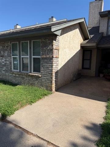 Building Photo - 8 Crossroads Dr