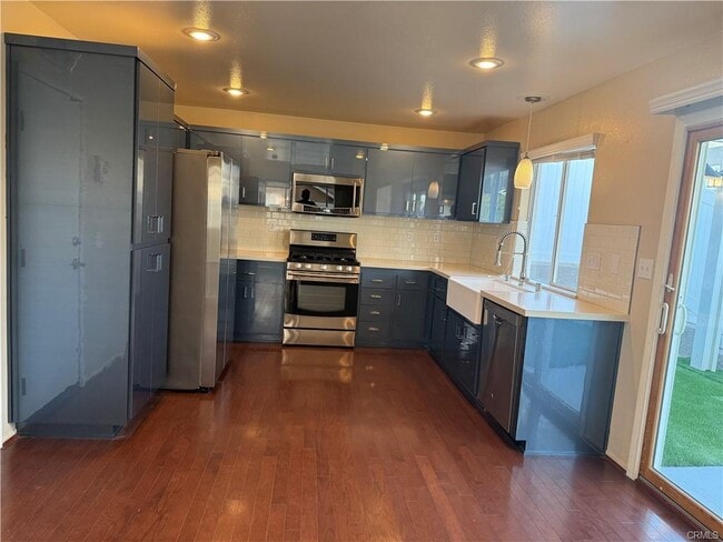 Foto del edificio - 42 Parterre Ave