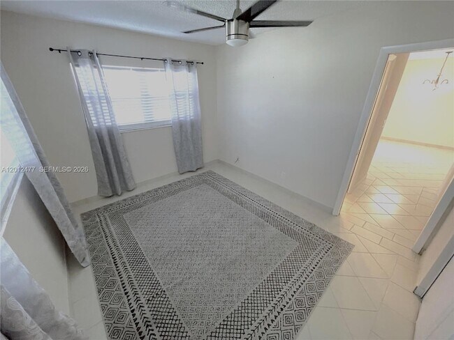 Foto del edificio - 2515 Emory Dr W