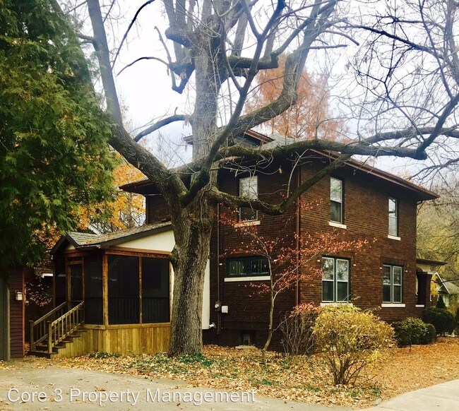 Foto del edificio - 1031 S Macarthur Blvd