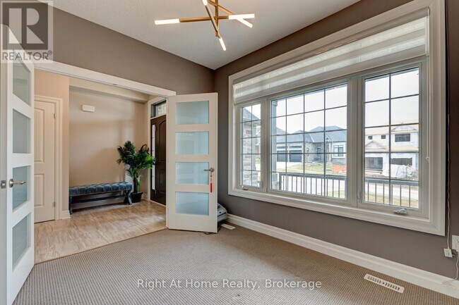 Building Photo - 1038 Trailsway Ave