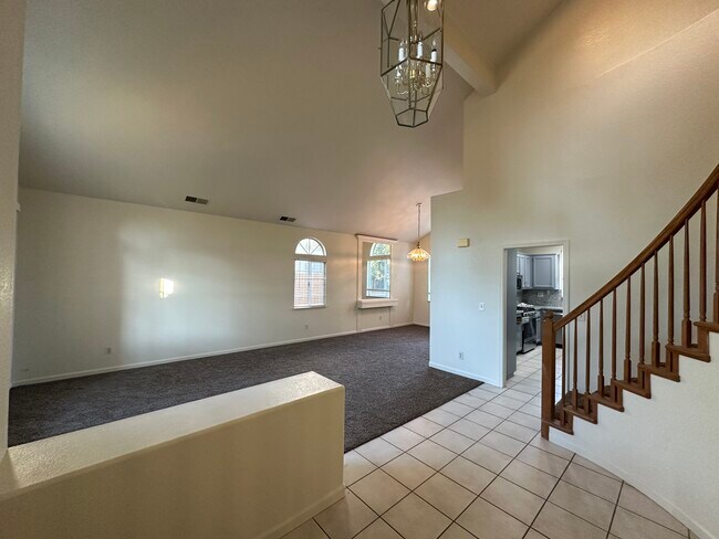 Building Photo - 5805 Devon Dr