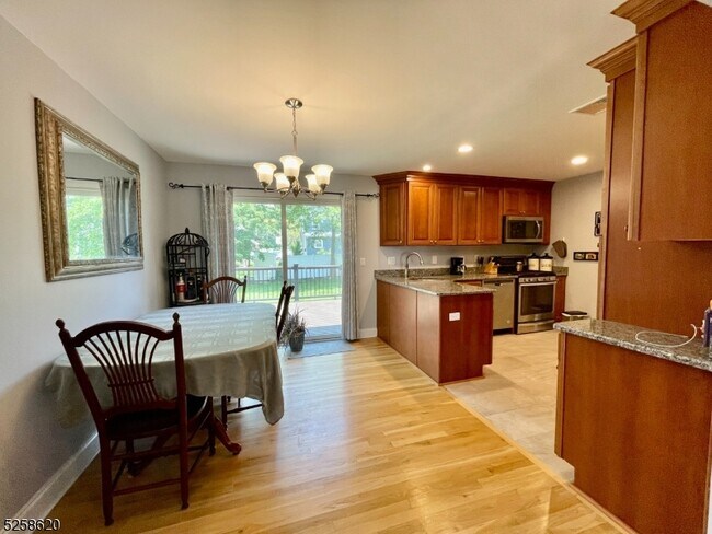 Building Photo - 96 Carlson Pkwy