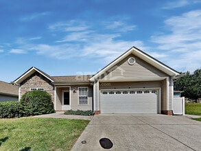 Building Photo - 5815 Regent Village Dr