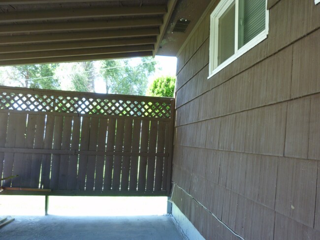 Foto del edificio - 1211 W Dalke Ave