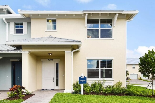 Foto del edificio - 3 br, 2.5 bath House - 4002 Long Leaf Ln # 6