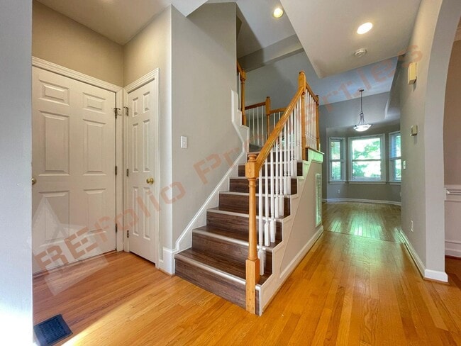 Foto del edificio - 413 Perry Creek Dr