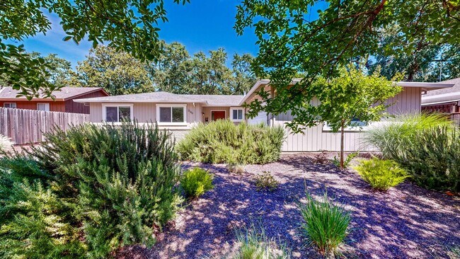 Foto del edificio - Rincon Valley Single Level, Landscaper Included!