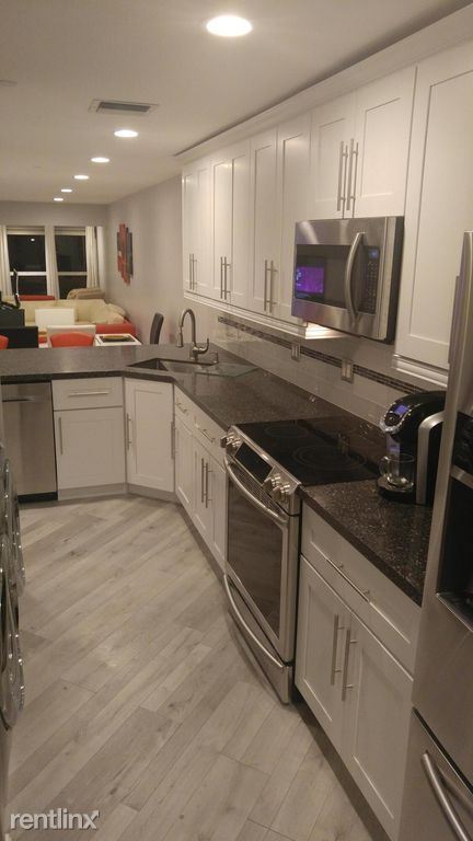 Foto del edificio - 2 br, 2.5 bath House - 1241 NW 18th Ave Ap...