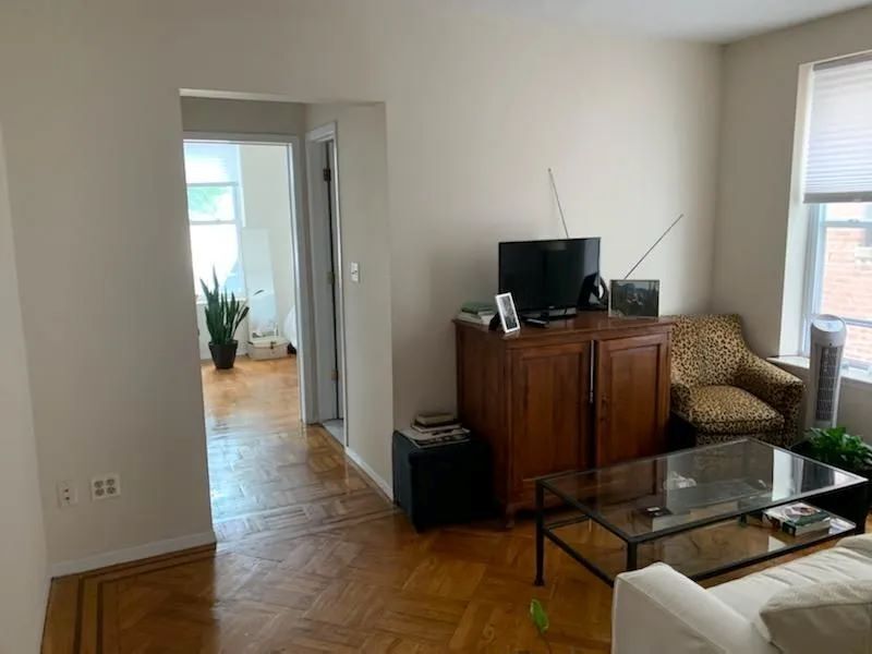 Foto del edificio - 8706 3rd Ave