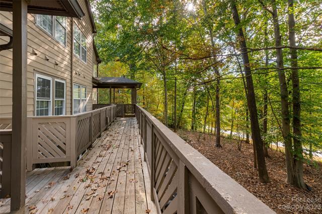 Foto del edificio - 6108 Gray Gate Ln
