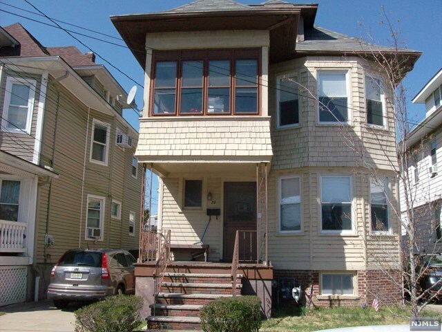 Primary Photo - 18 E 2nd St